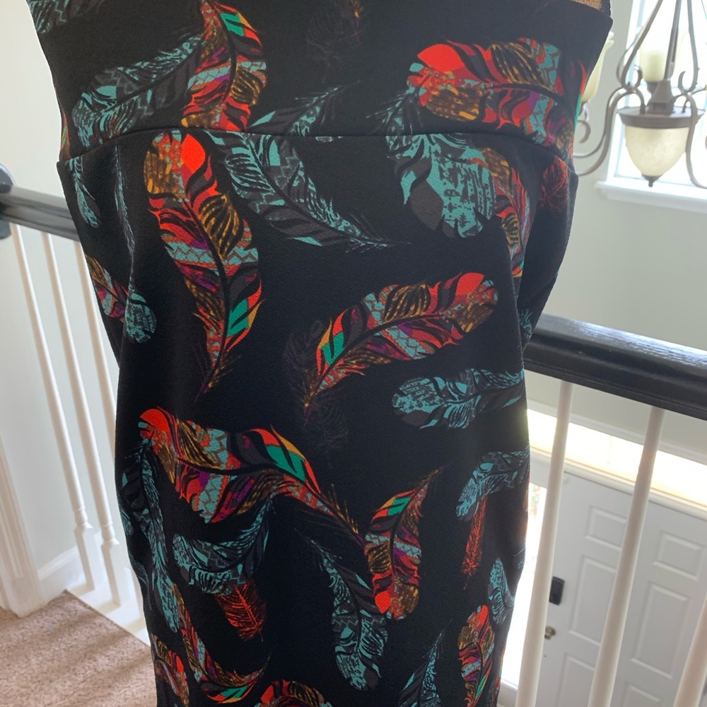 NWOT LuLaRoe Feather Cassie Skirt XL